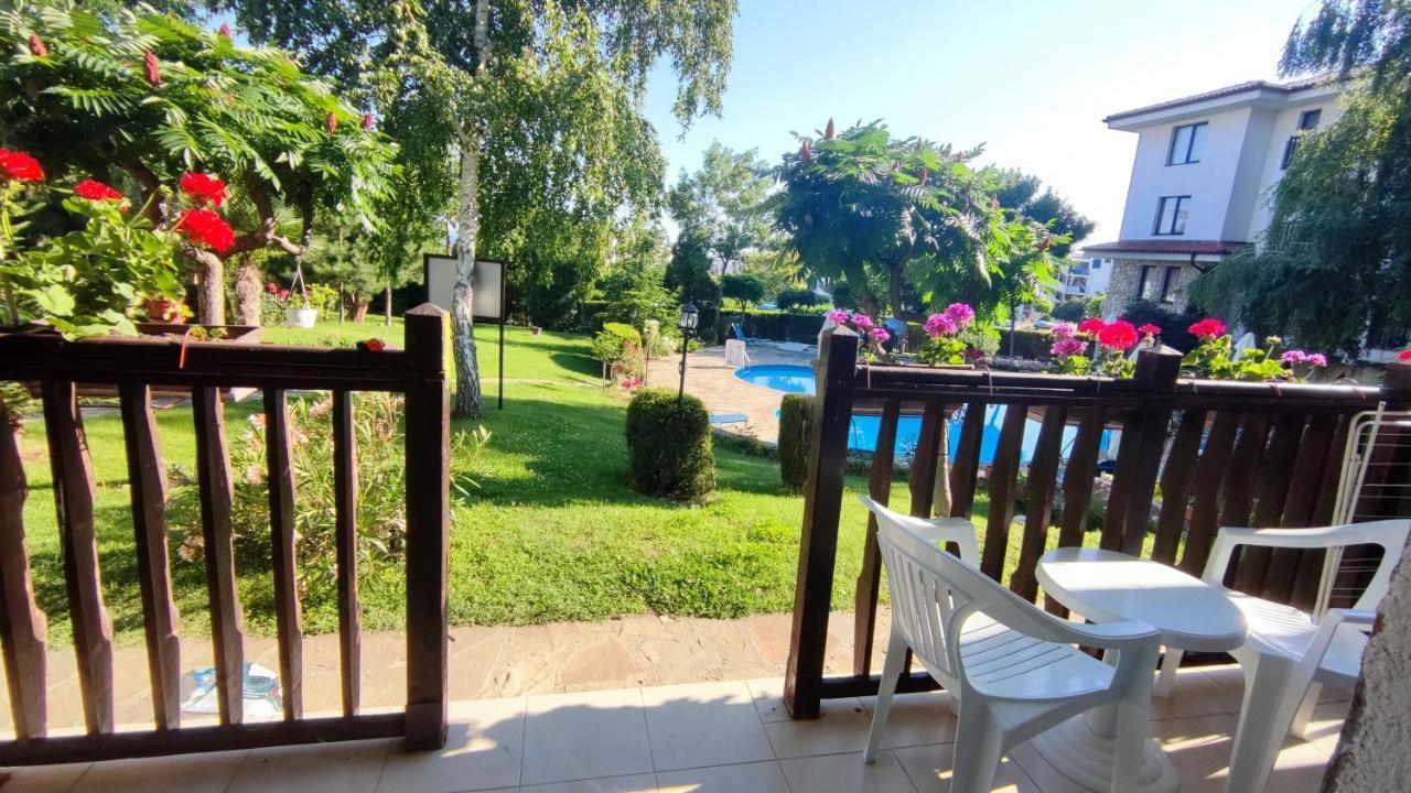 Marina Delfin Apartments - Top Location & Pet Friendly Светий Влас Екстер'єр фото