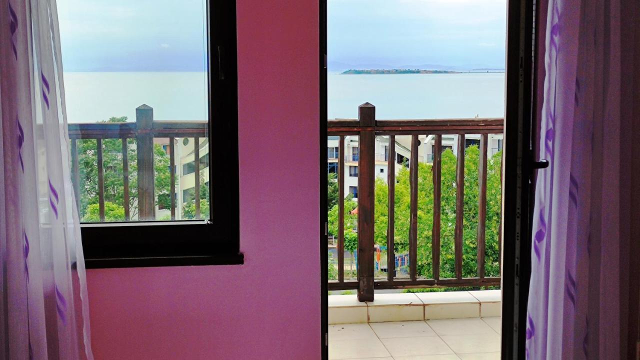 Marina Delfin Apartments - Top Location & Pet Friendly Светий Влас Екстер'єр фото
