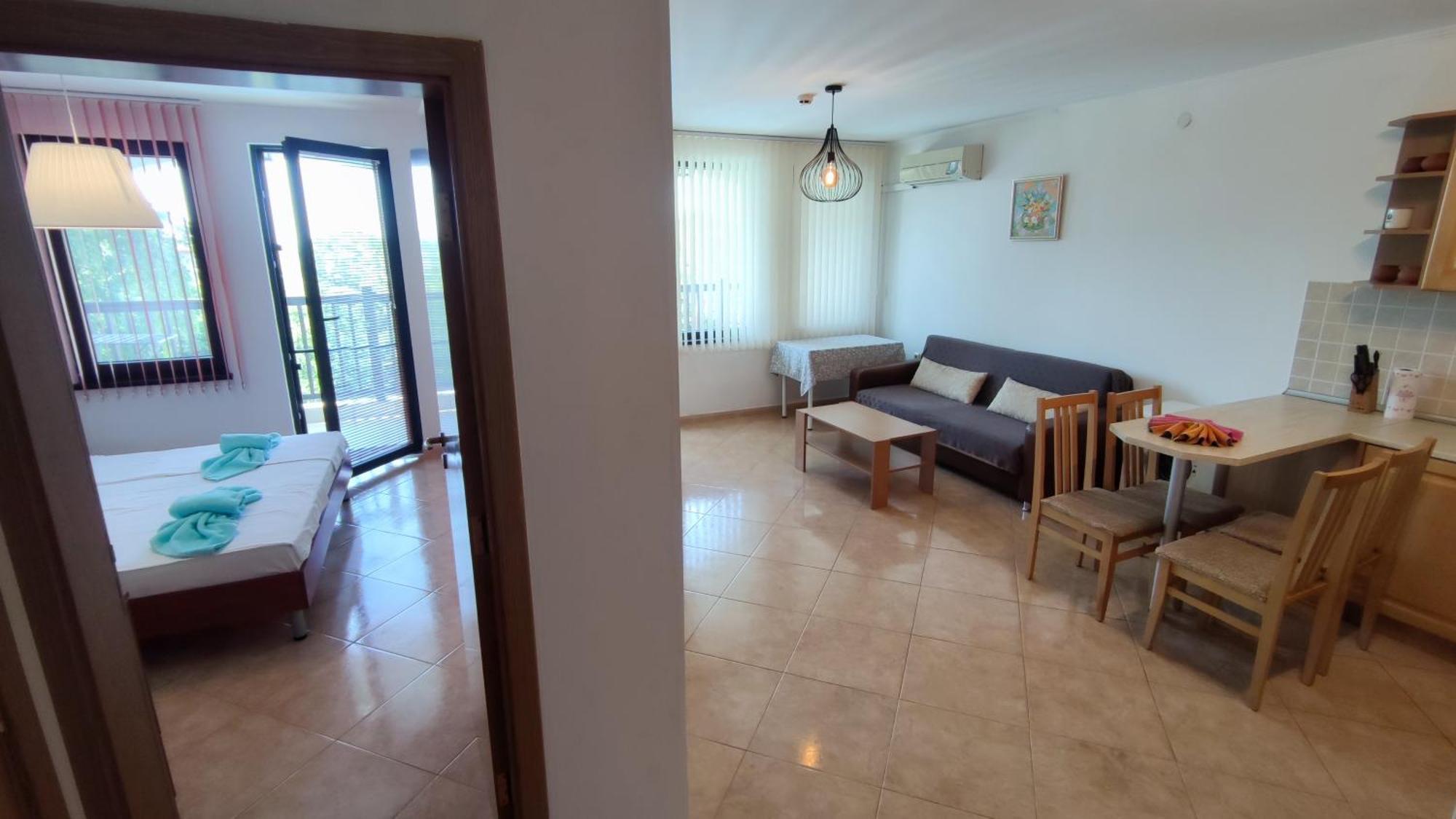 Marina Delfin Apartments - Top Location & Pet Friendly Светий Влас Екстер'єр фото
