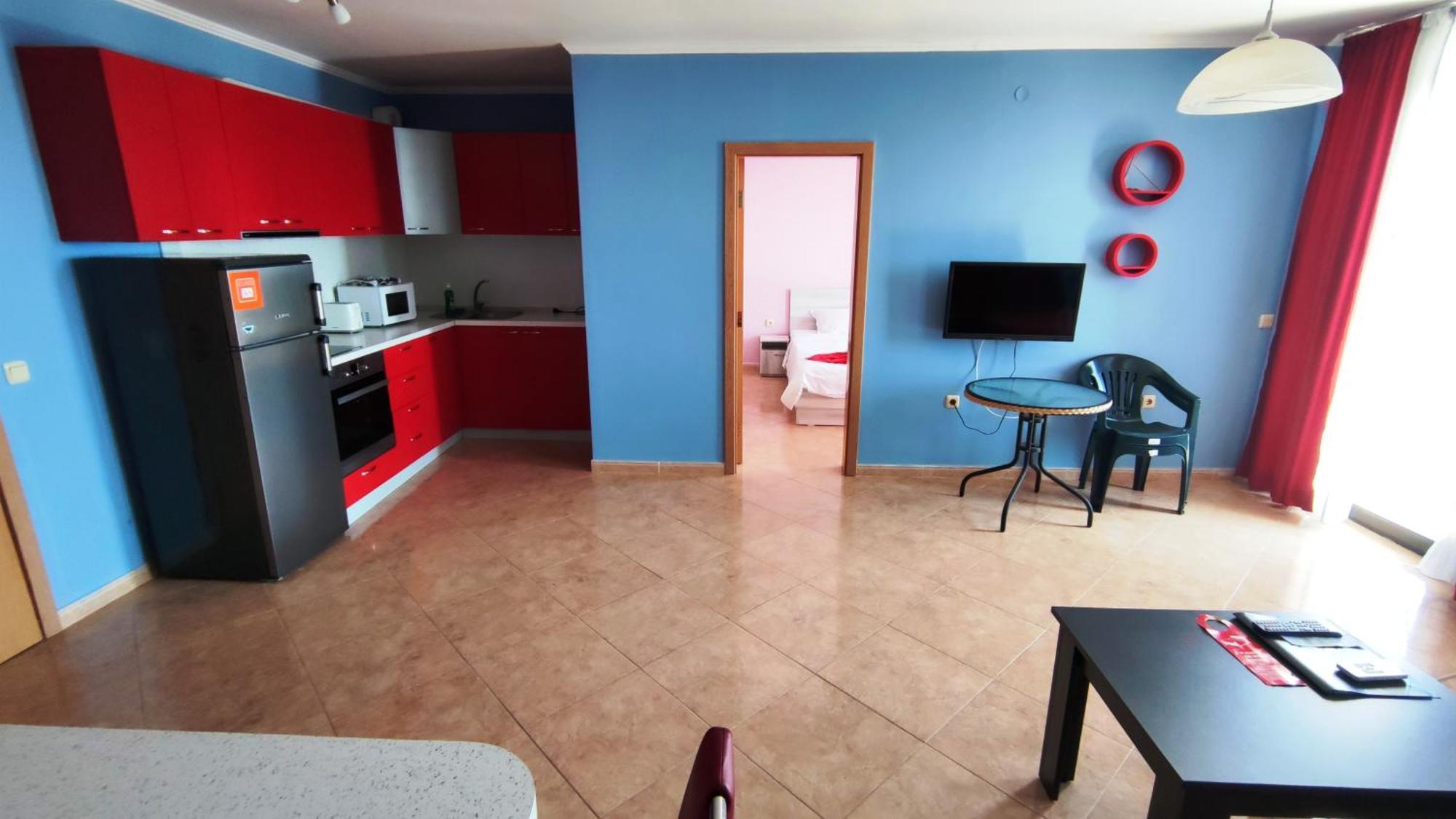 Marina Delfin Apartments - Top Location & Pet Friendly Светий Влас Екстер'єр фото