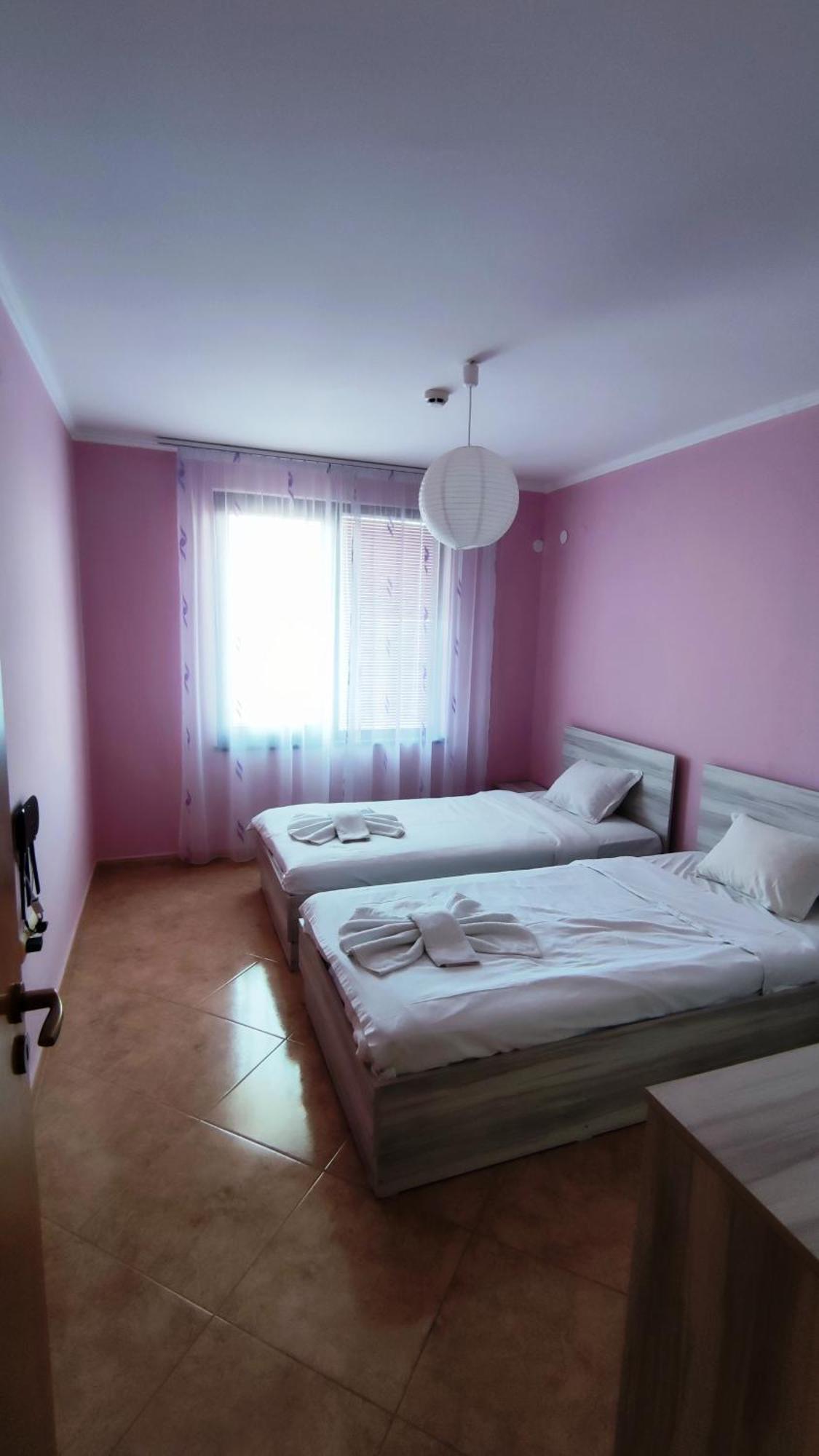 Marina Delfin Apartments - Top Location & Pet Friendly Светий Влас Екстер'єр фото