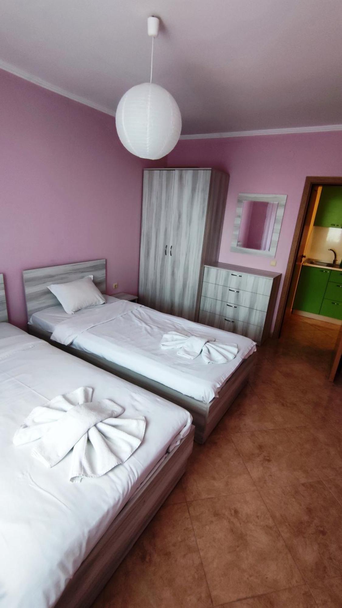 Marina Delfin Apartments - Top Location & Pet Friendly Светий Влас Екстер'єр фото