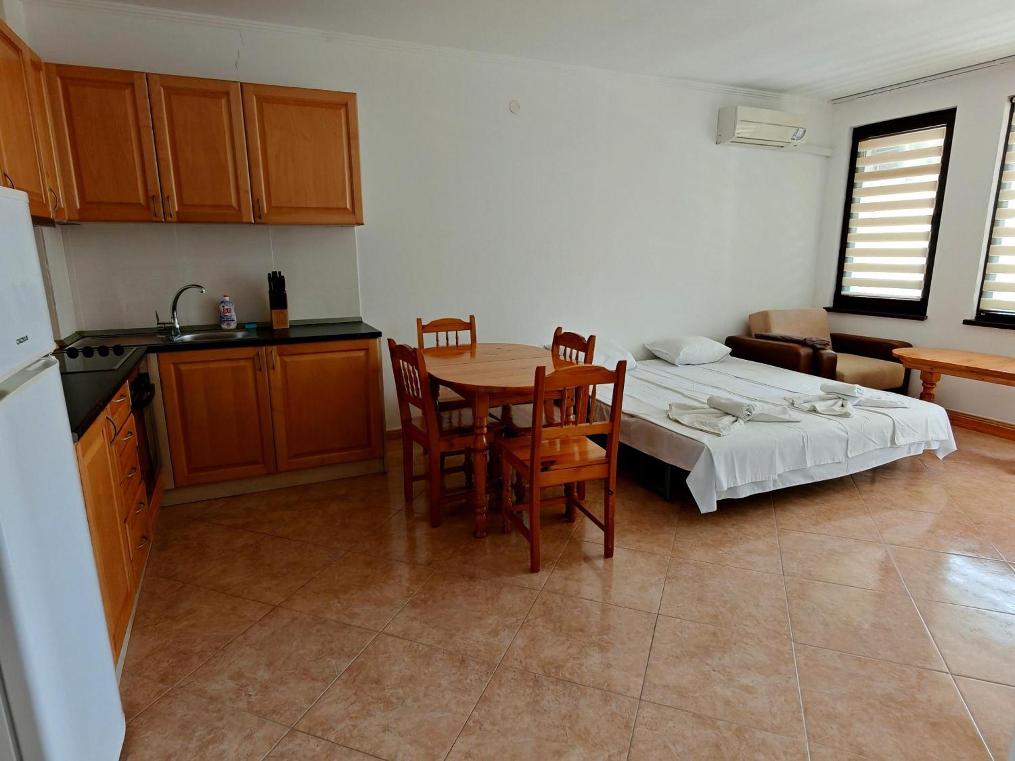Marina Delfin Apartments - Top Location & Pet Friendly Светий Влас Екстер'єр фото