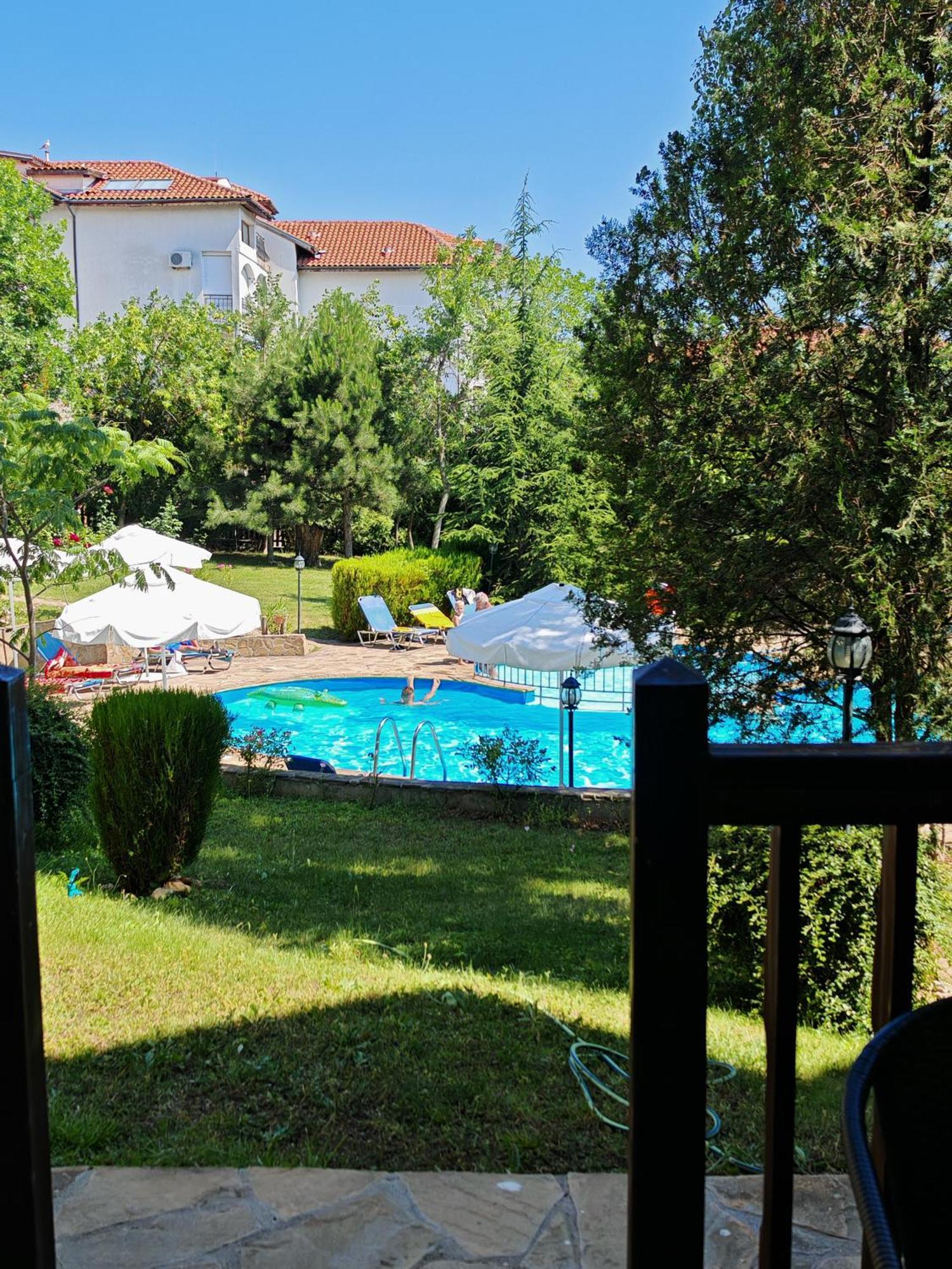 Marina Delfin Apartments - Top Location & Pet Friendly Светий Влас Екстер'єр фото