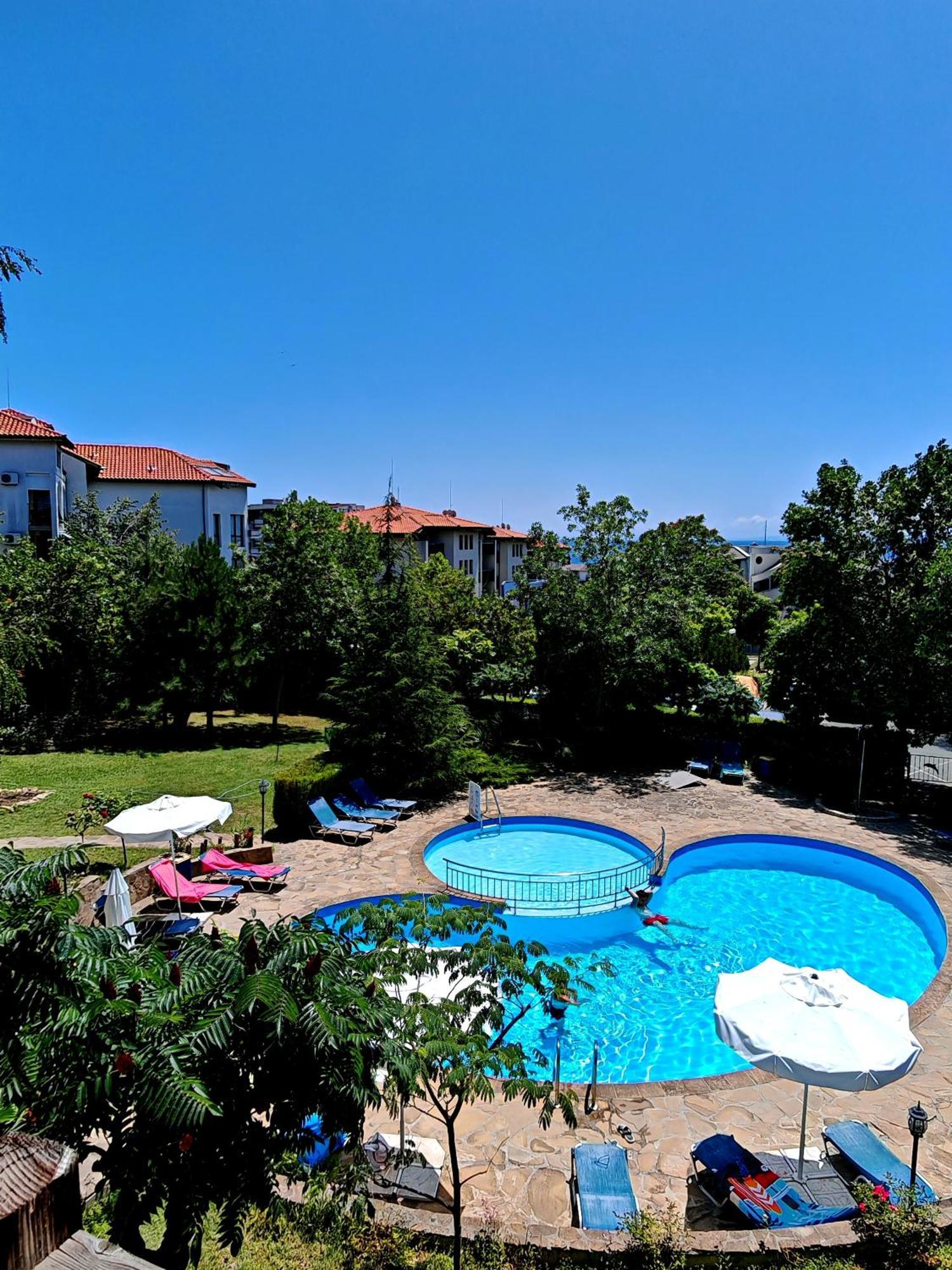 Marina Delfin Apartments - Top Location & Pet Friendly Светий Влас Екстер'єр фото