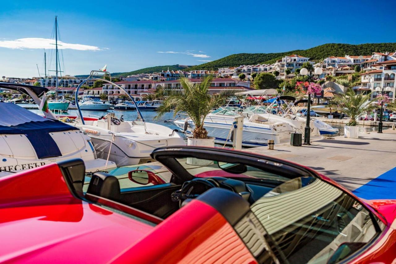 Marina Delfin Apartments - Top Location & Pet Friendly Светий Влас Екстер'єр фото
